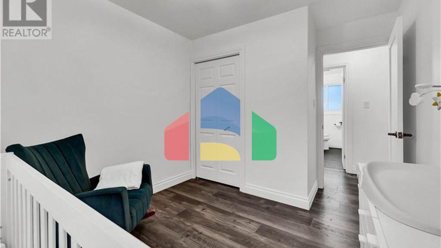 Residential - Single Family Home - Kitchener, Canada - Canada