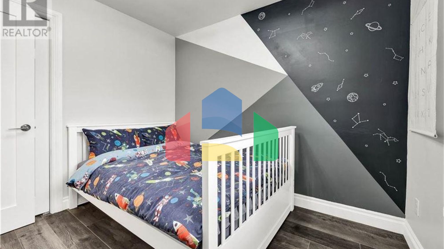 Residential - Single Family Home - Kitchener, Canada - Canada