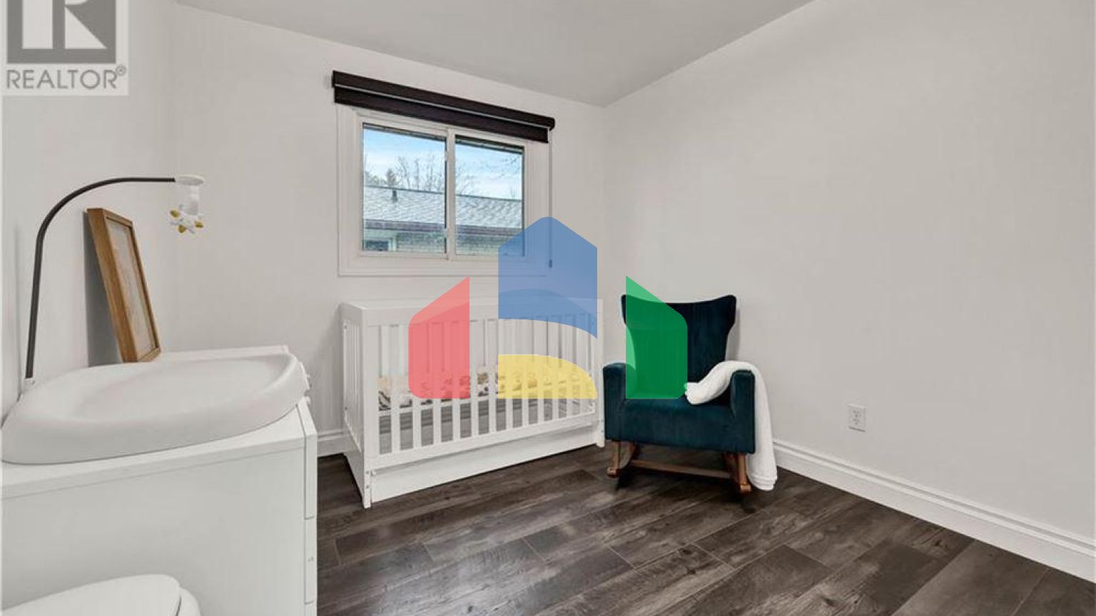 Residential - Single Family Home - Kitchener, Canada - Canada