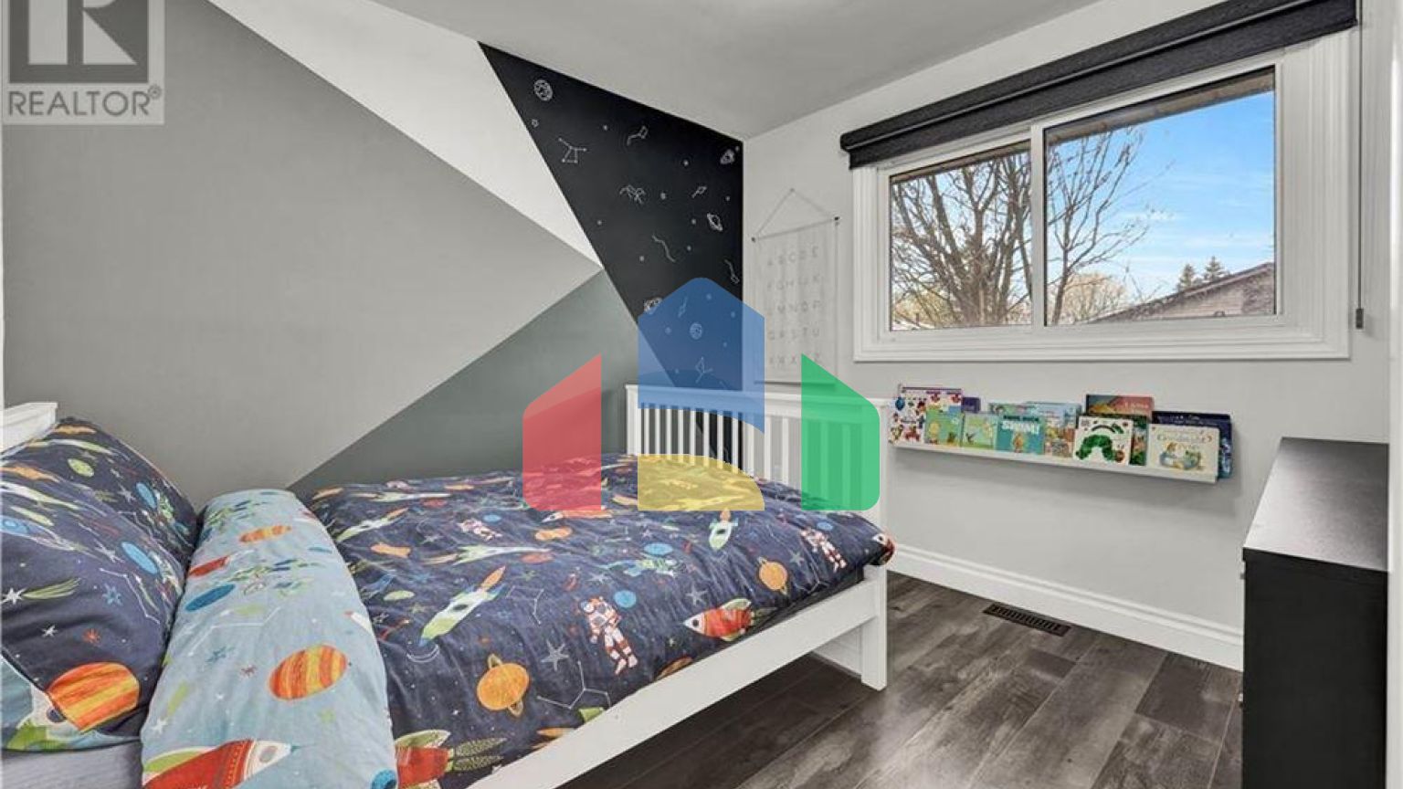 Residential - Single Family Home - Kitchener, Canada - Canada