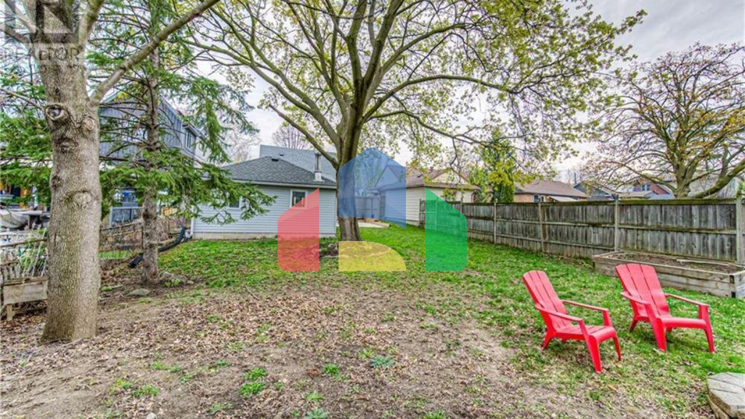 Residential - Single Family Home - Kitchener, Canada - Canada