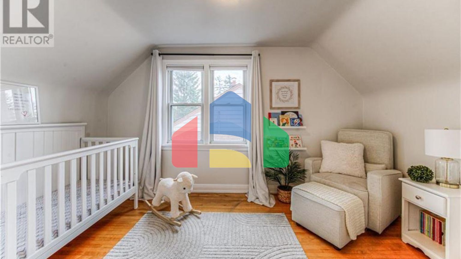 Residential - Single Family Home - Kitchener, Canada - Canada