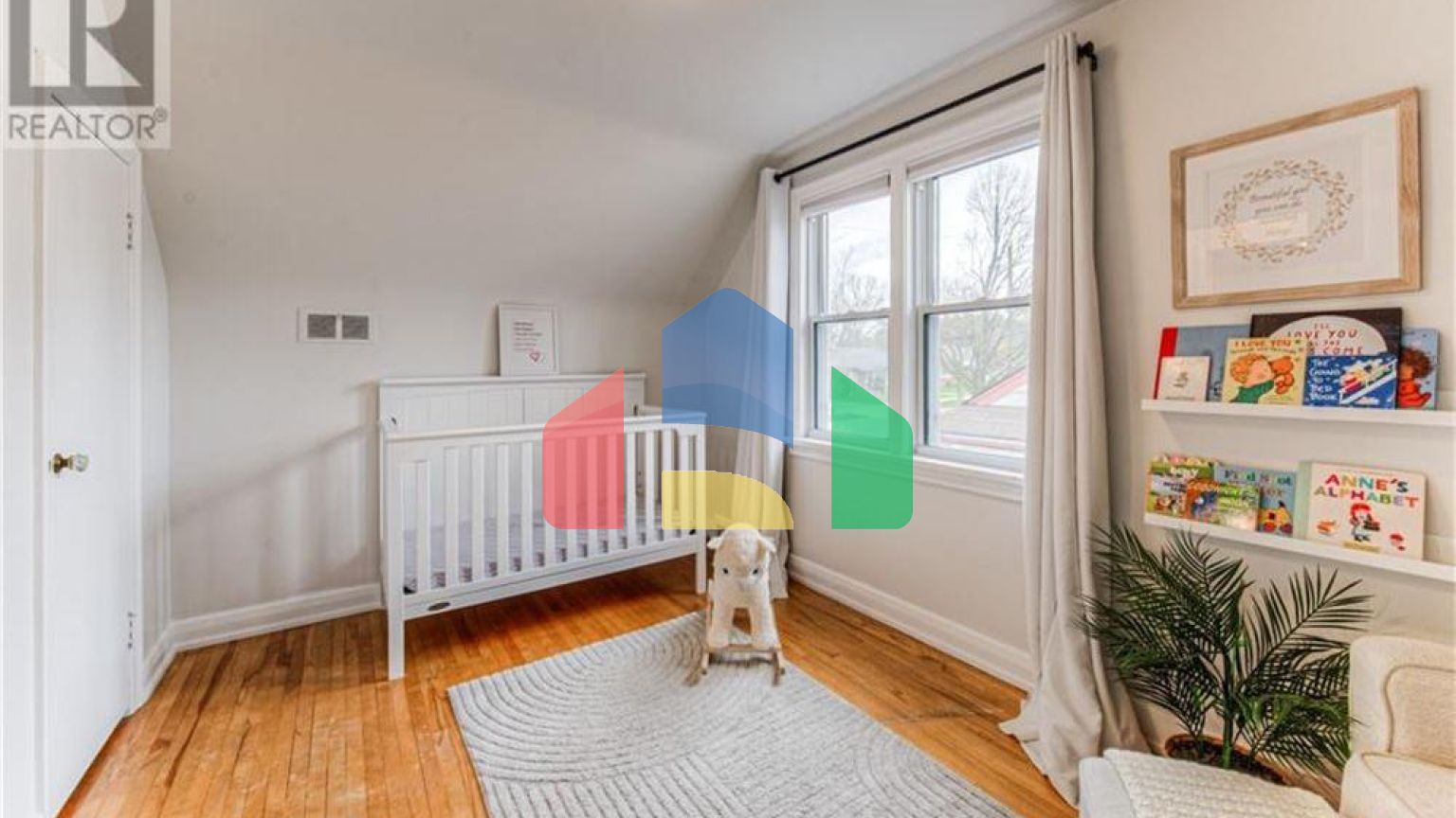 Residential - Single Family Home - Kitchener, Canada - Canada