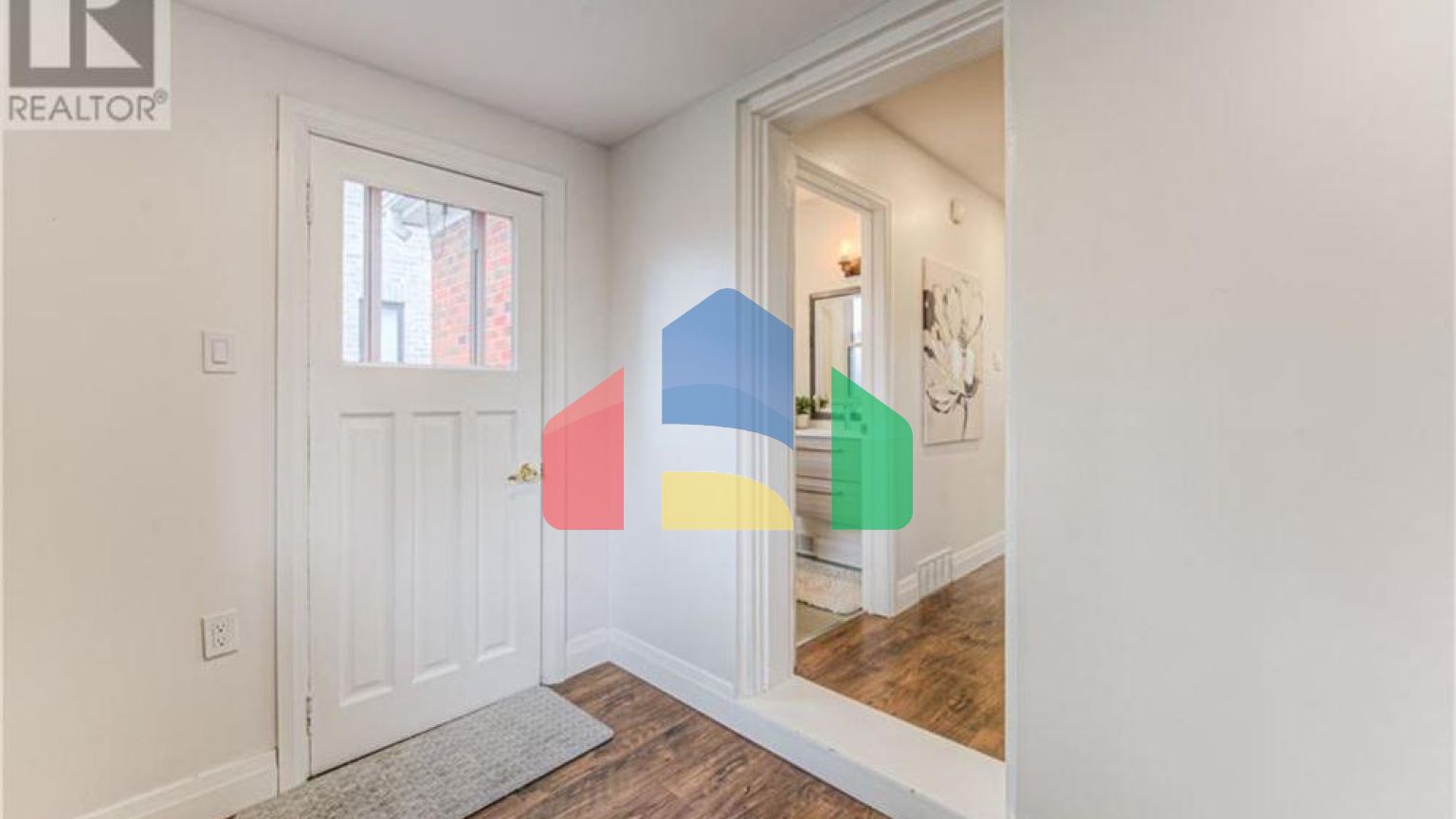 Residential - Single Family Home - Kitchener, Canada - Canada