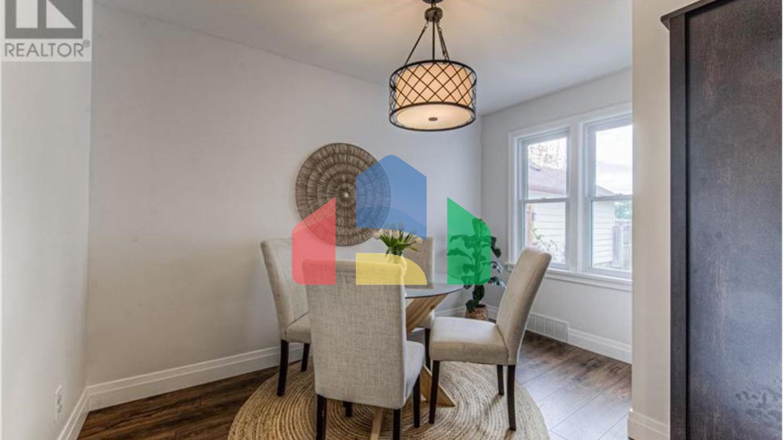 Residential - Single Family Home - Kitchener, Canada - Canada