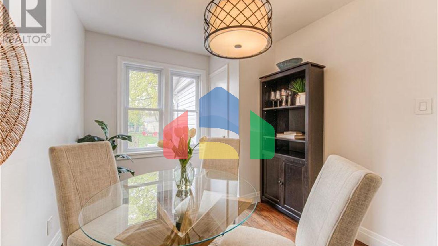 Residential - Single Family Home - Kitchener, Canada - Canada