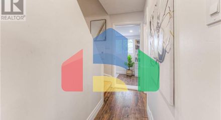 Residential - Single Family Home - Kitchener, Canada - Canada