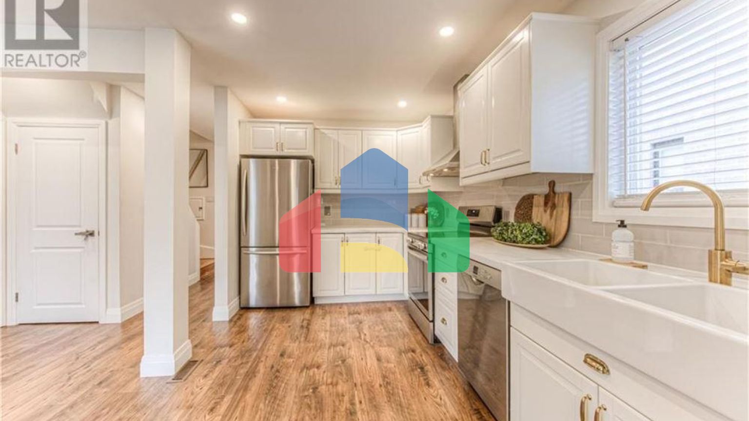 Residential - Single Family Home - Kitchener, Canada - Canada