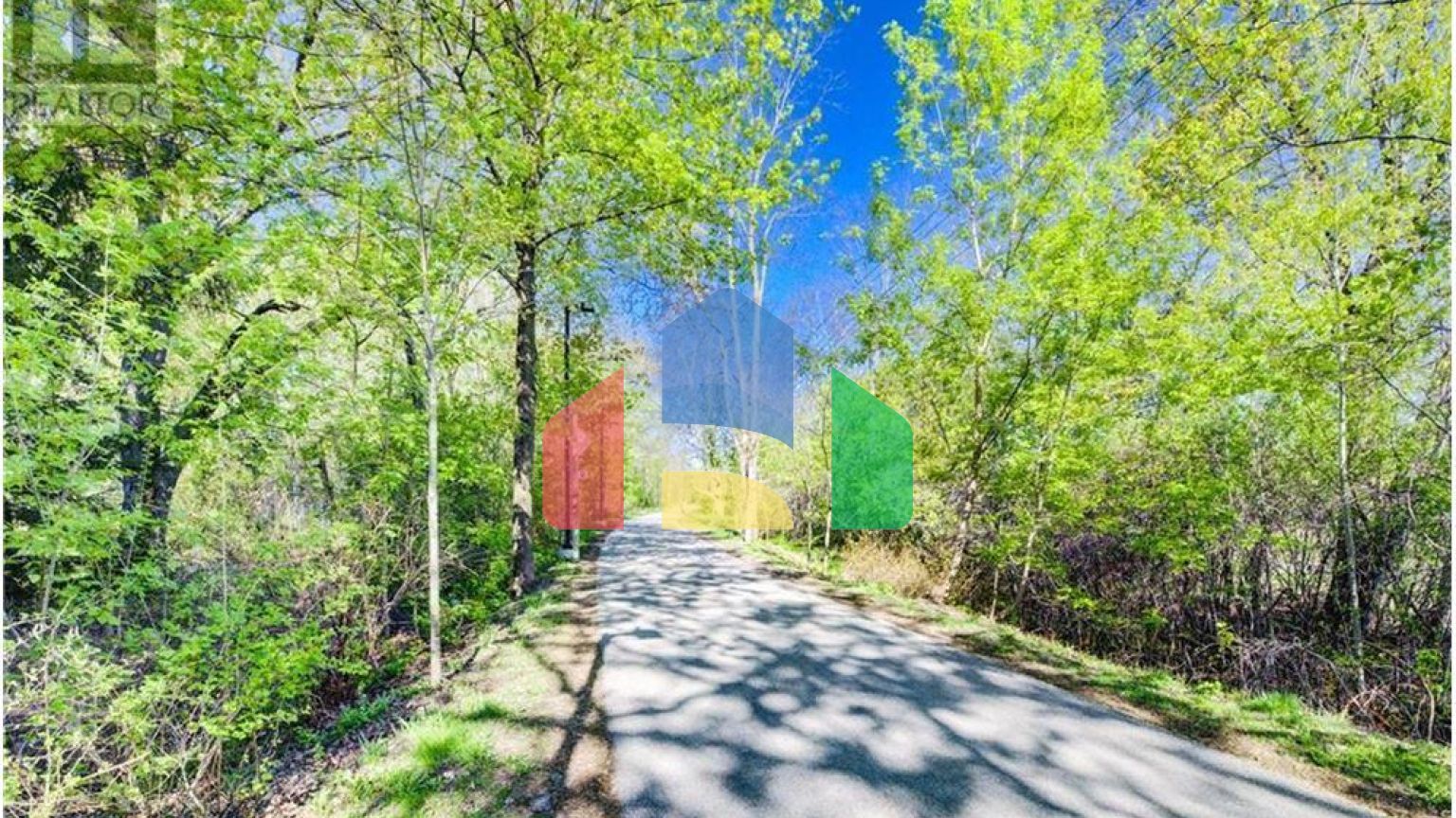 Residential - Single Family Home - Kitchener, Canada - Canada