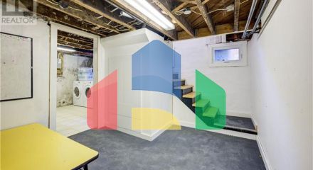 Residential - Single Family Home - Kitchener, Canada - Canada