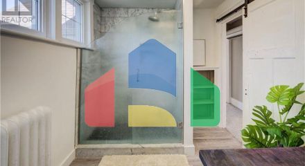 Residential - Single Family Home - Kitchener, Canada - Canada