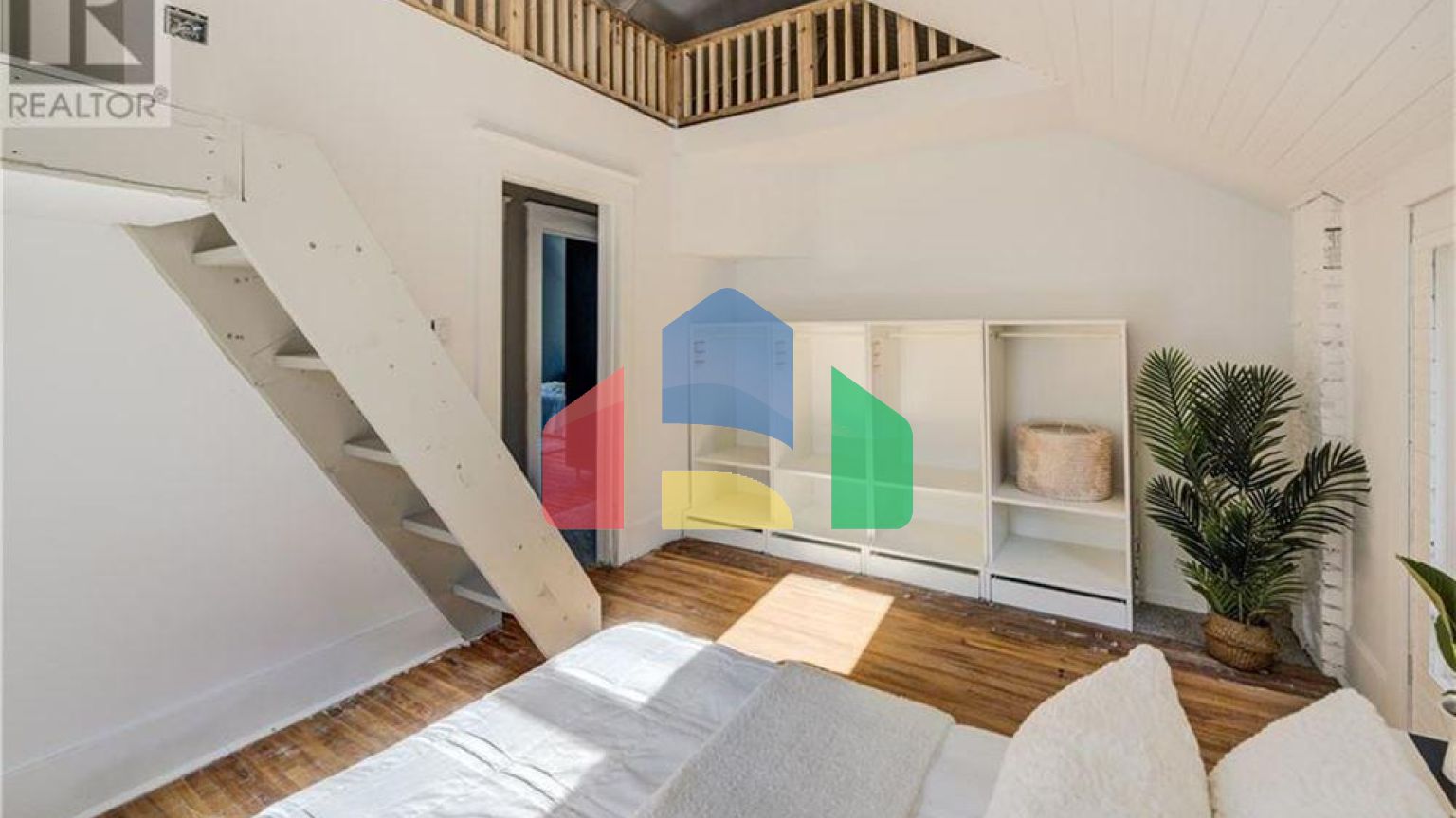 Residential - Single Family Home - Kitchener, Canada - Canada