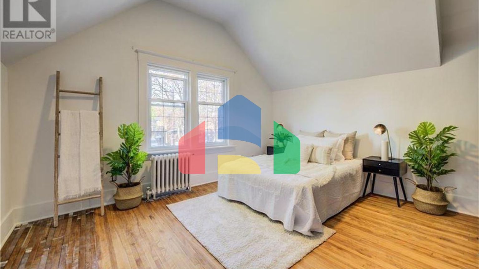 Residential - Single Family Home - Kitchener, Canada - Canada