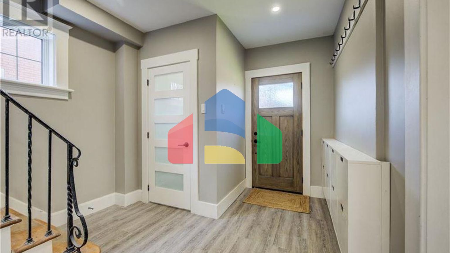 Residential - Single Family Home - Kitchener, Canada - Canada