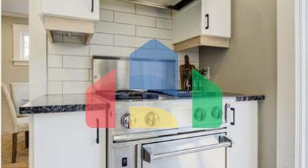 Residential - Single Family Home - Kitchener, Canada - Canada