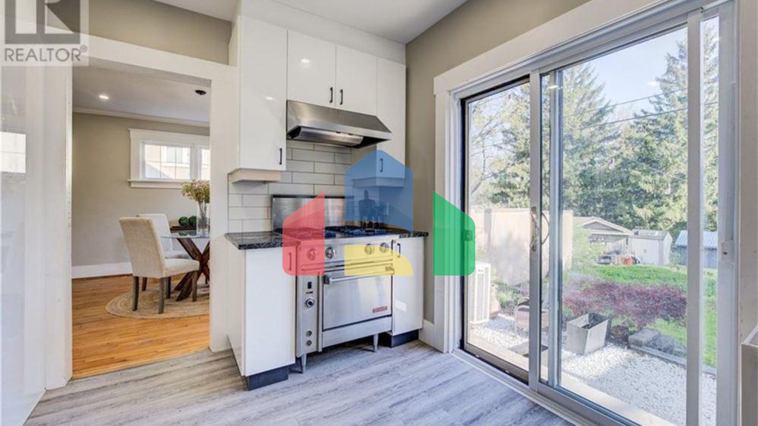 Residential - Single Family Home - Kitchener, Canada - Canada