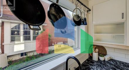 Residential - Single Family Home - Kitchener, Canada - Canada