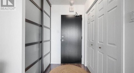 Residential - Condo/Apartment - Kitchener, Canada - Canada