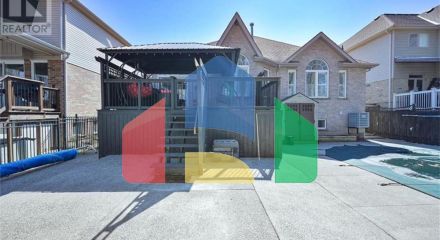 Residential - Single Family Home - Kitchener, Canada - Canada