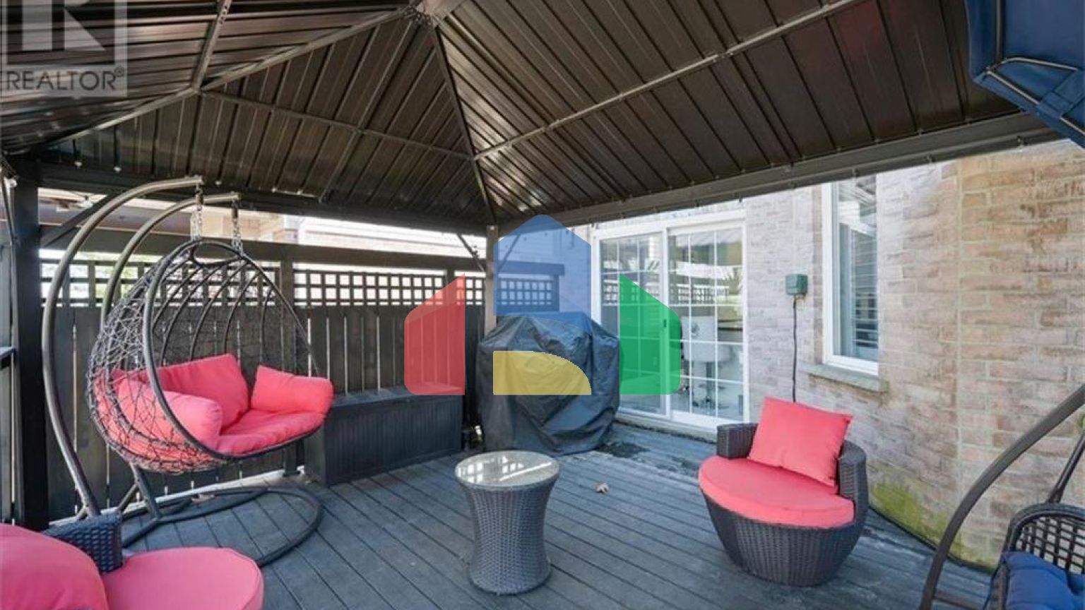 Residential - Single Family Home - Kitchener, Canada - Canada