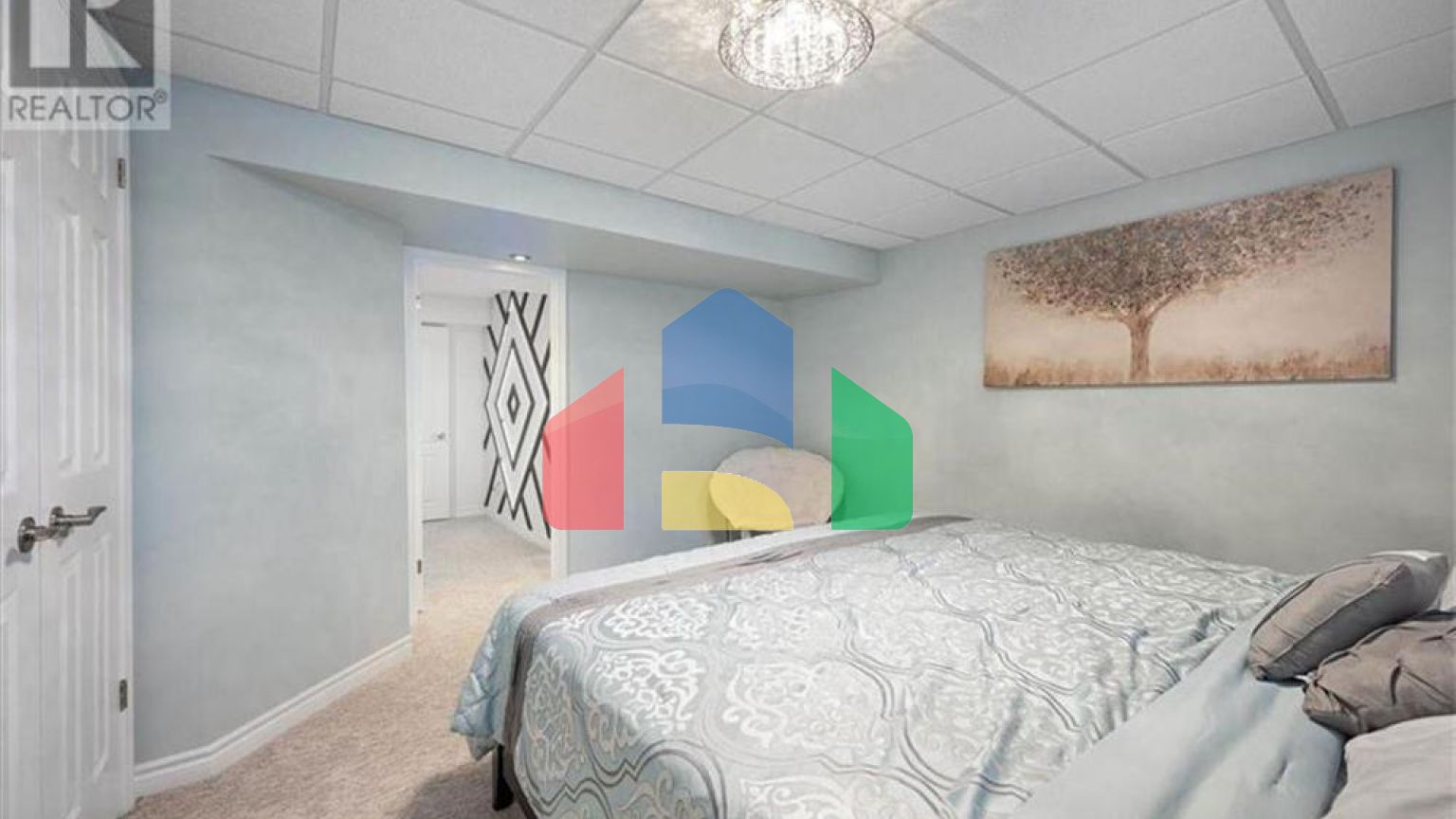 Residential - Single Family Home - Kitchener, Canada - Canada