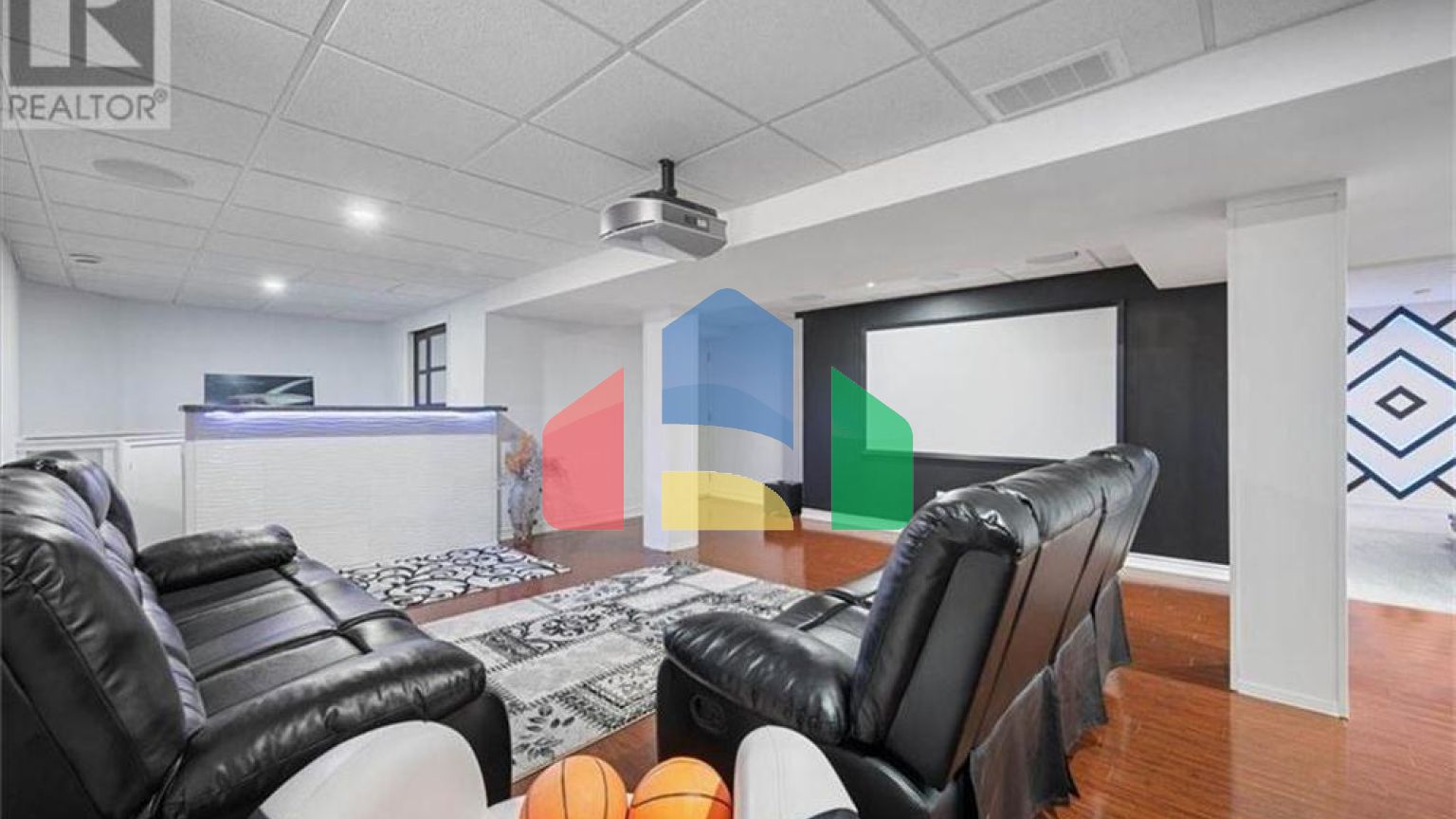 Residential - Single Family Home - Kitchener, Canada - Canada