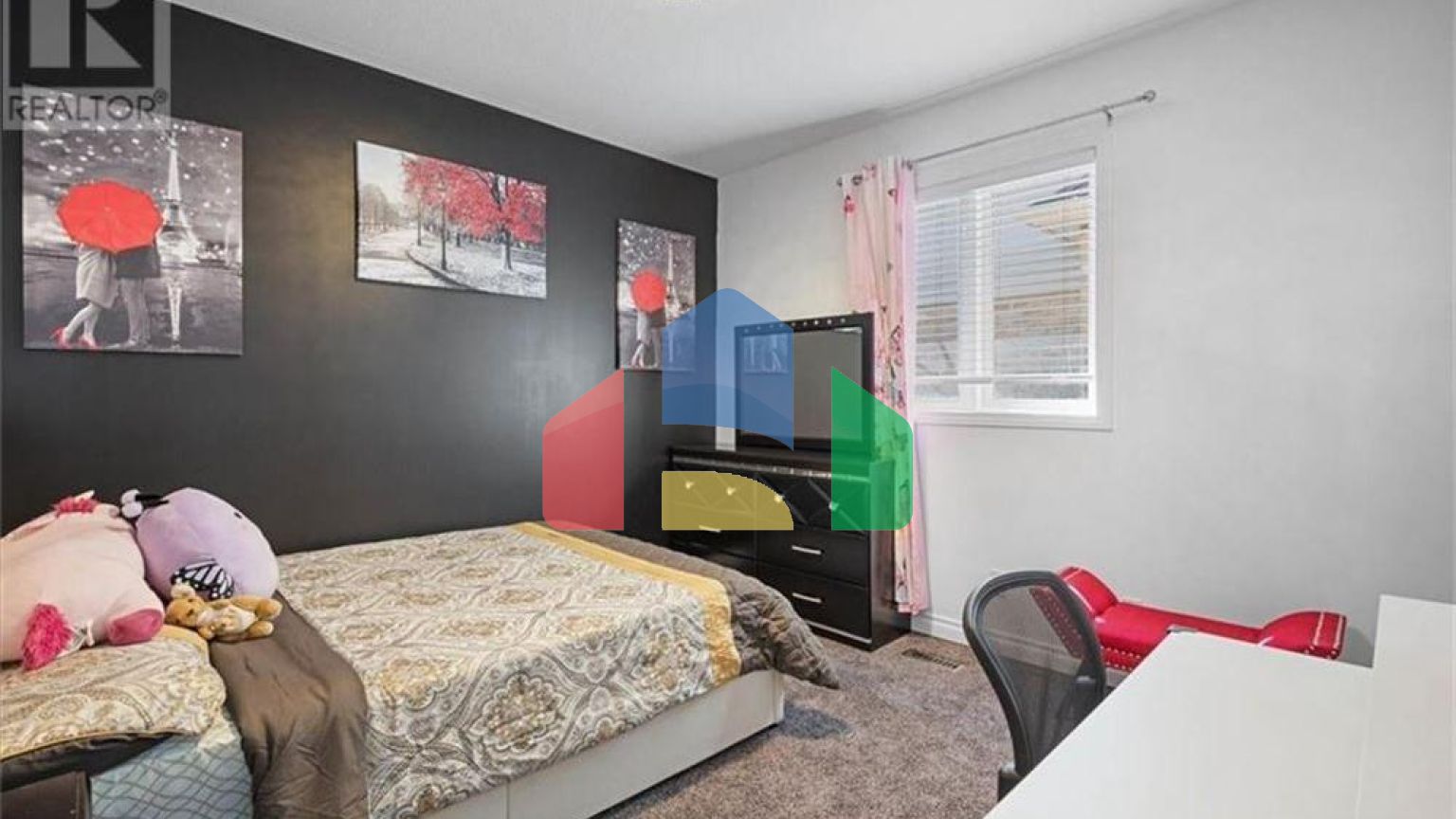 Residential - Single Family Home - Kitchener, Canada - Canada