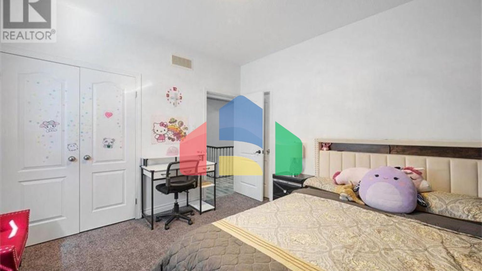 Residential - Single Family Home - Kitchener, Canada - Canada