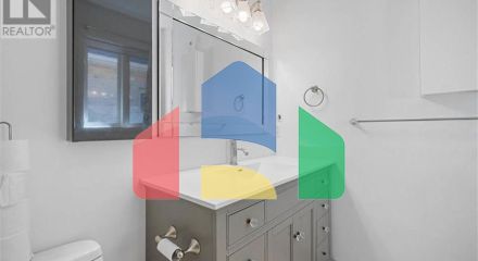 Residential - Single Family Home - Kitchener, Canada - Canada