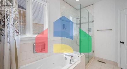 Residential - Single Family Home - Kitchener, Canada - Canada