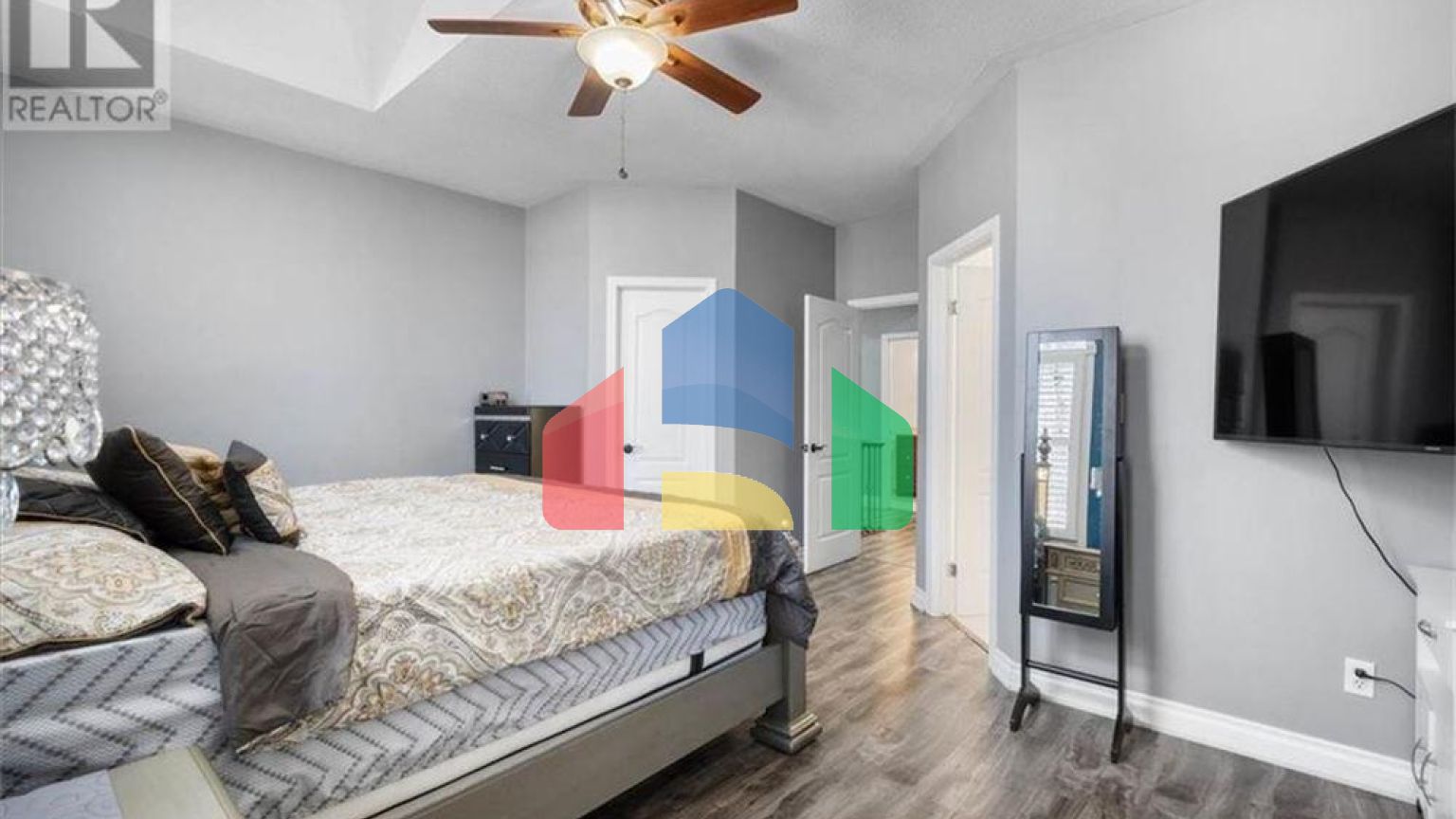 Residential - Single Family Home - Kitchener, Canada - Canada