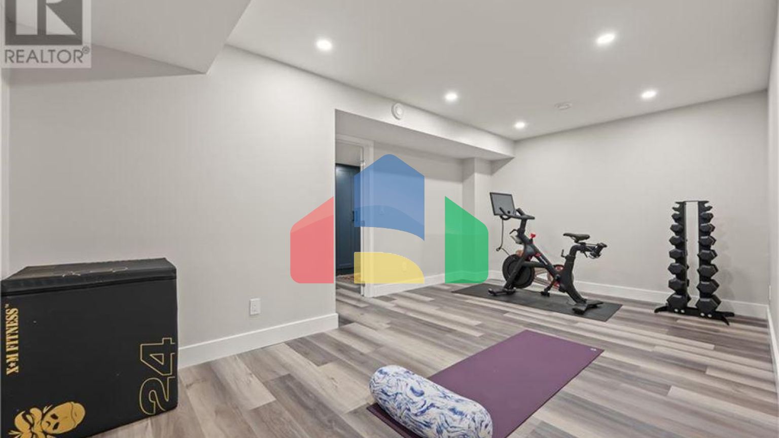 Residential - Single Family Home - Kitchener, Canada - Canada