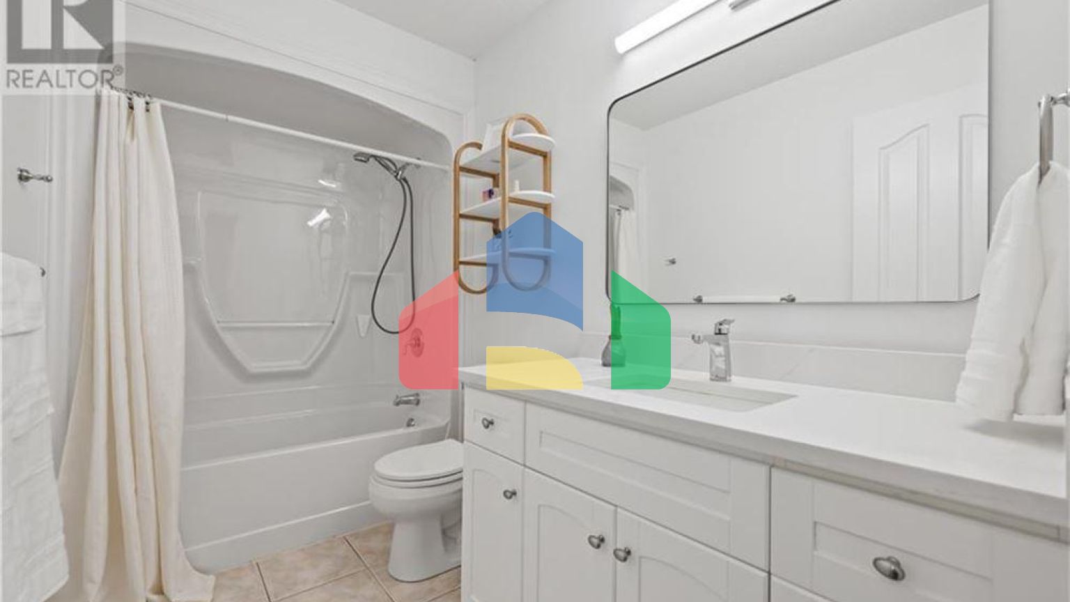 Residential - Single Family Home - Kitchener, Canada - Canada