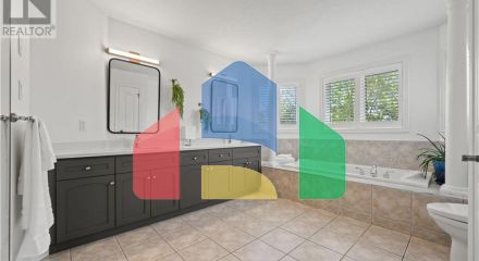 Residential - Single Family Home - Kitchener, Canada - Canada