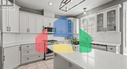 Residential - Single Family Home - Kitchener, Canada - Canada