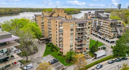 Residential - Condo/Apartment - Chomedey (Laval), Canada - Canada