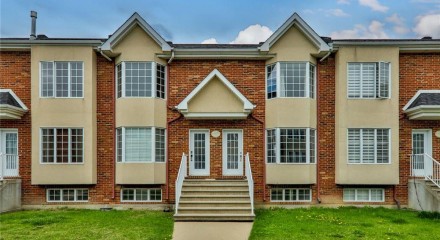 Residential - Two Level House - Fabreville (Laval), Canada - Canada