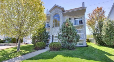 Residential - Condo/Apartment - Fabreville (Laval), Canada - Canada