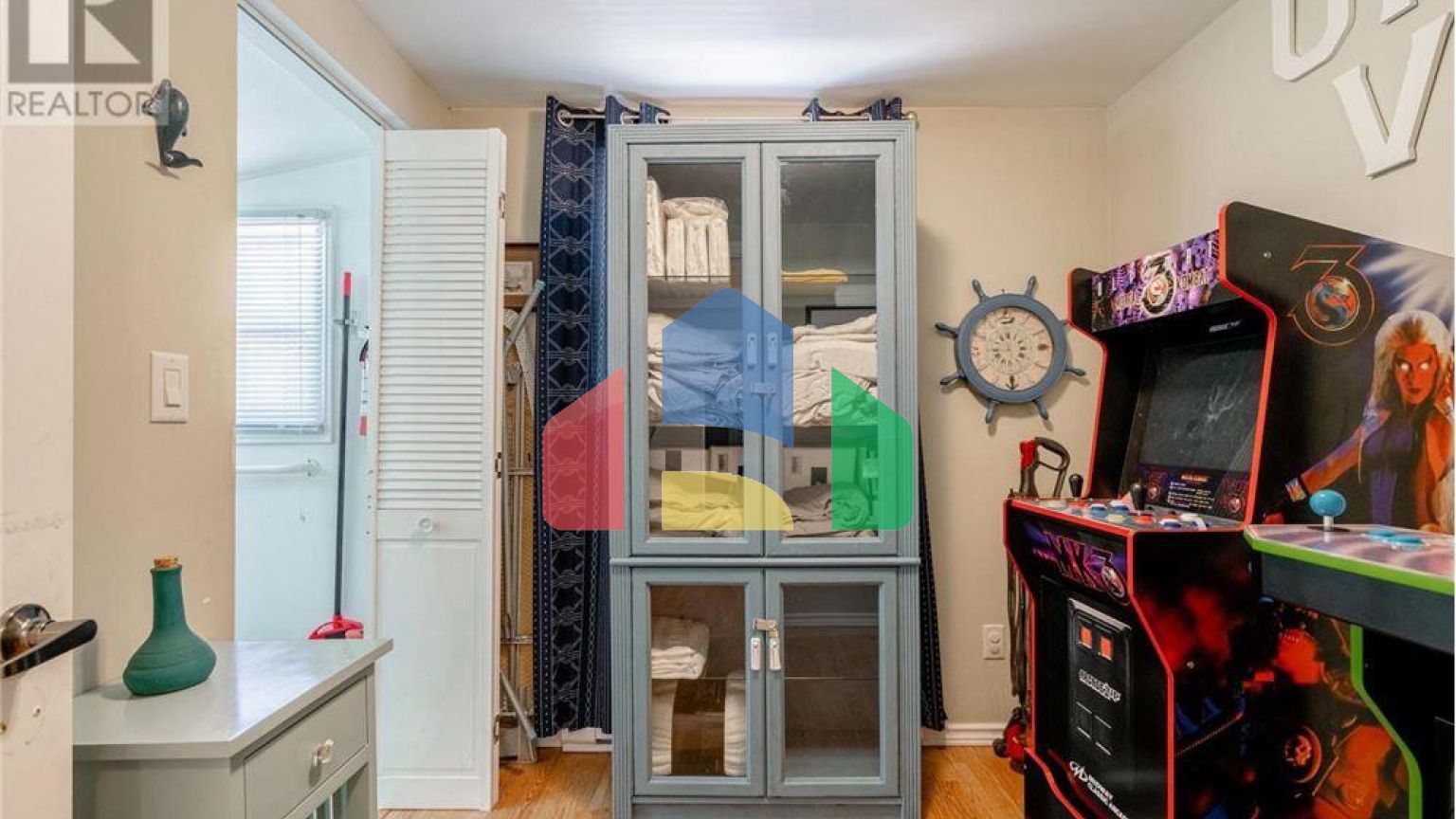 Residential - Single Family Home - Leamington, Canada - Canada