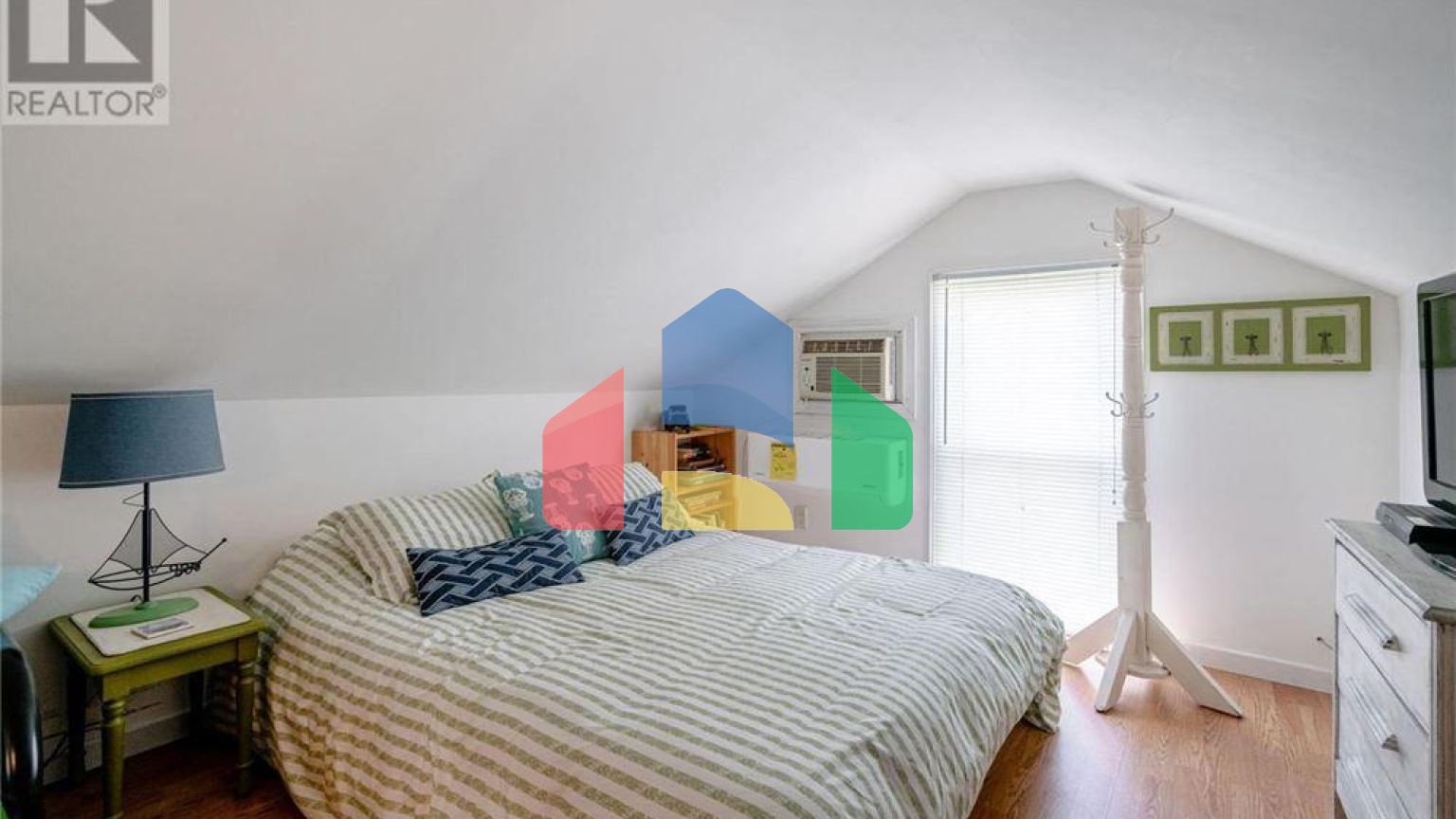 Residential - Single Family Home - Leamington, Canada - Canada