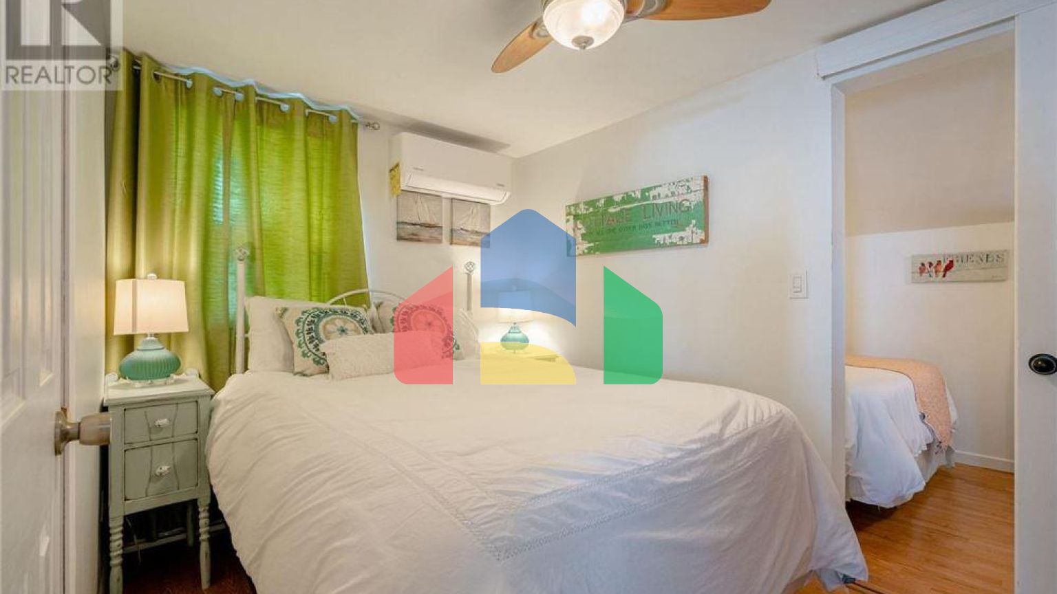 Residential - Single Family Home - Leamington, Canada - Canada