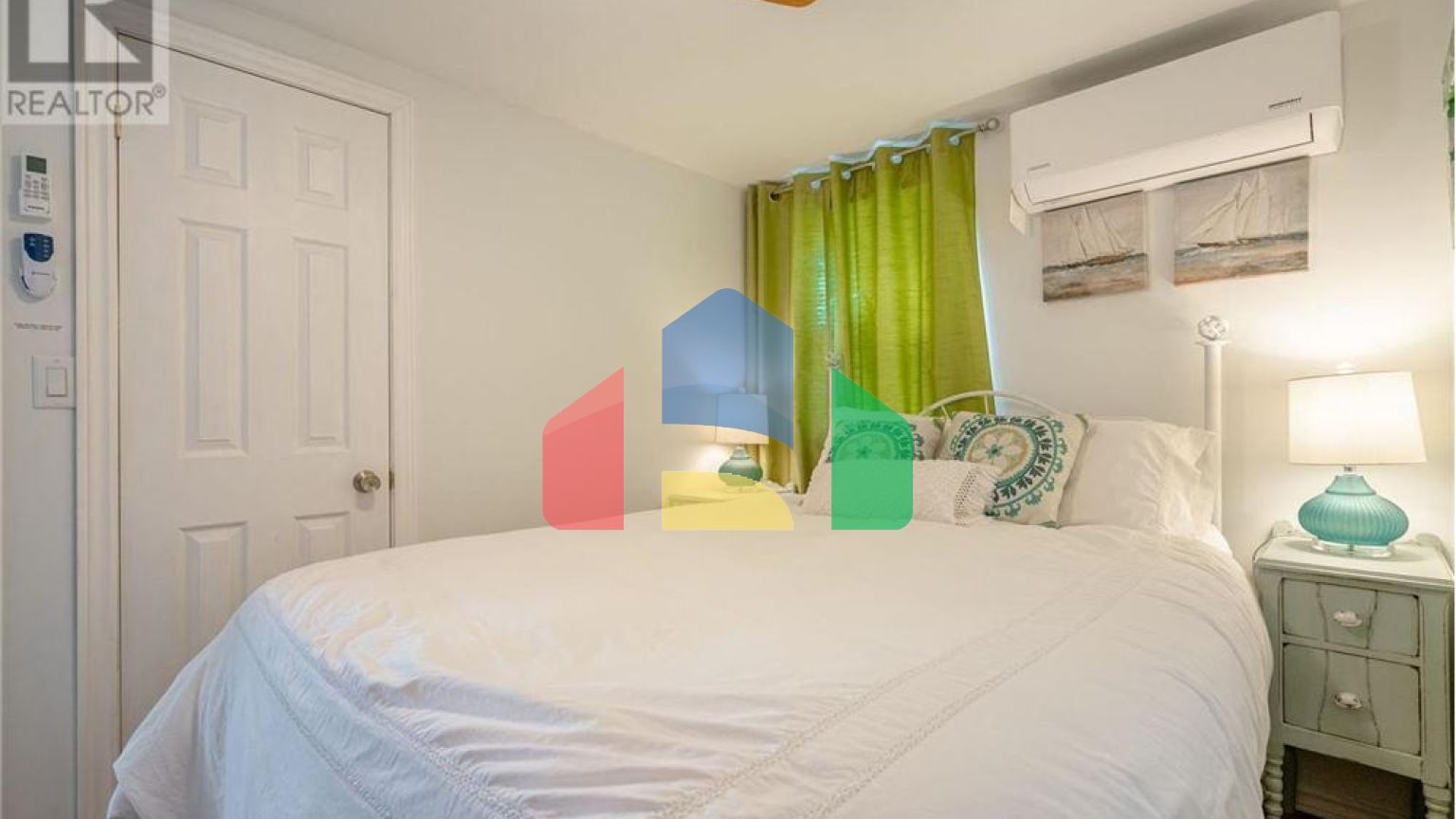 Residential - Single Family Home - Leamington, Canada - Canada