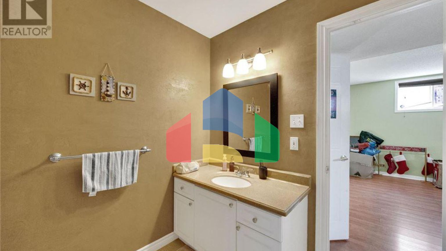 Residential - Single Family Home - London, Canada - Canada