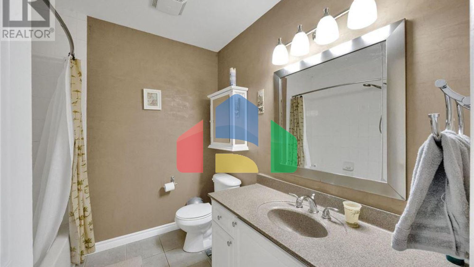 Residential - Single Family Home - London, Canada - Canada