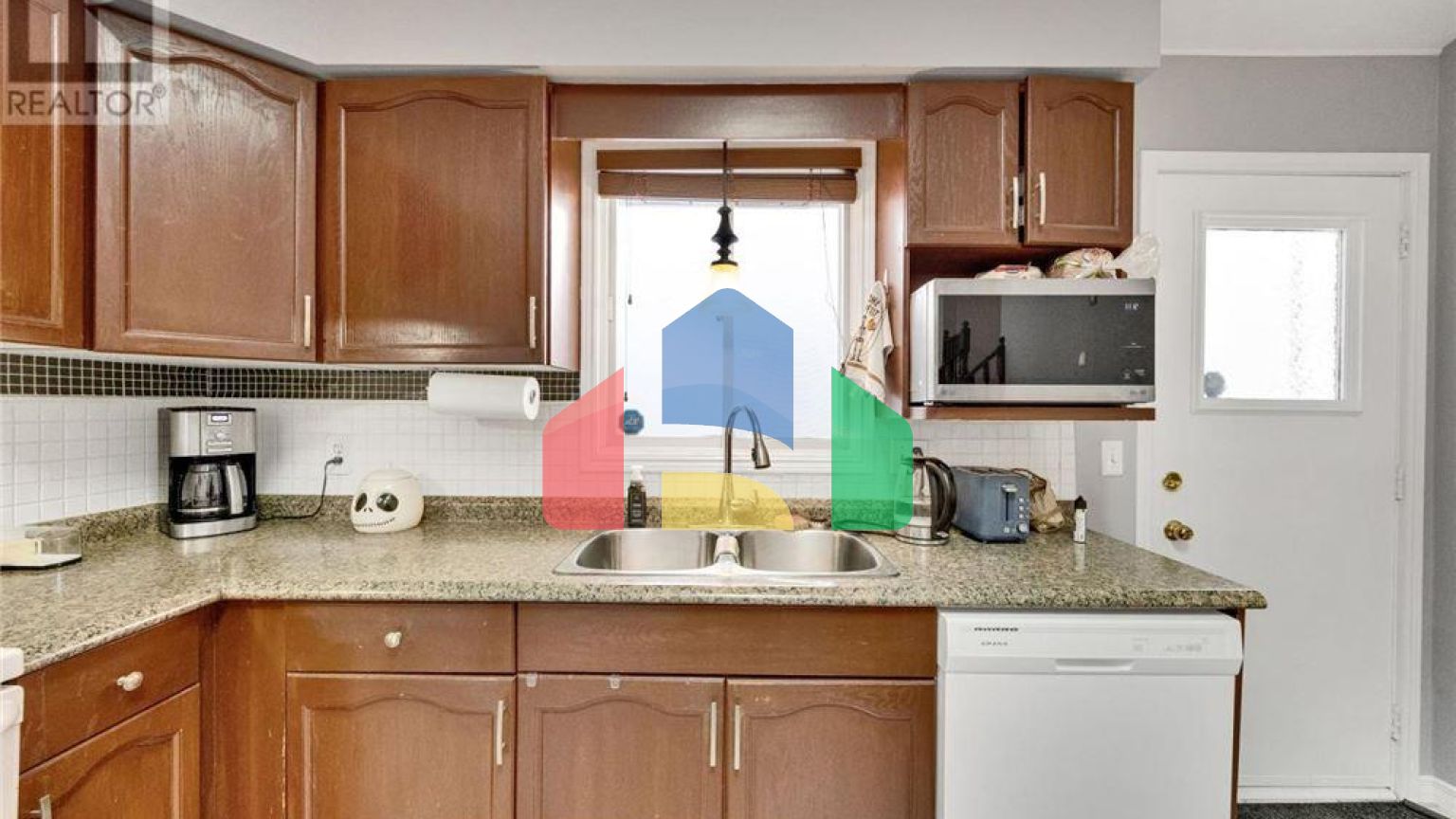 Residential - Single Family Home - London, Canada - Canada