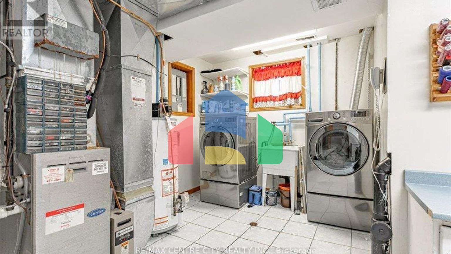 Residential - Single Family Home - London, Canada - Canada