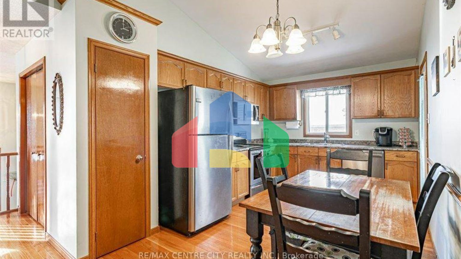 Residential - Single Family Home - London, Canada - Canada