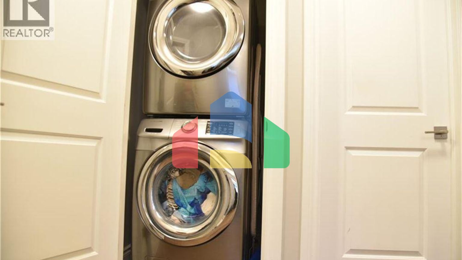 Residential - Single Family Home - London, Canada - Canada