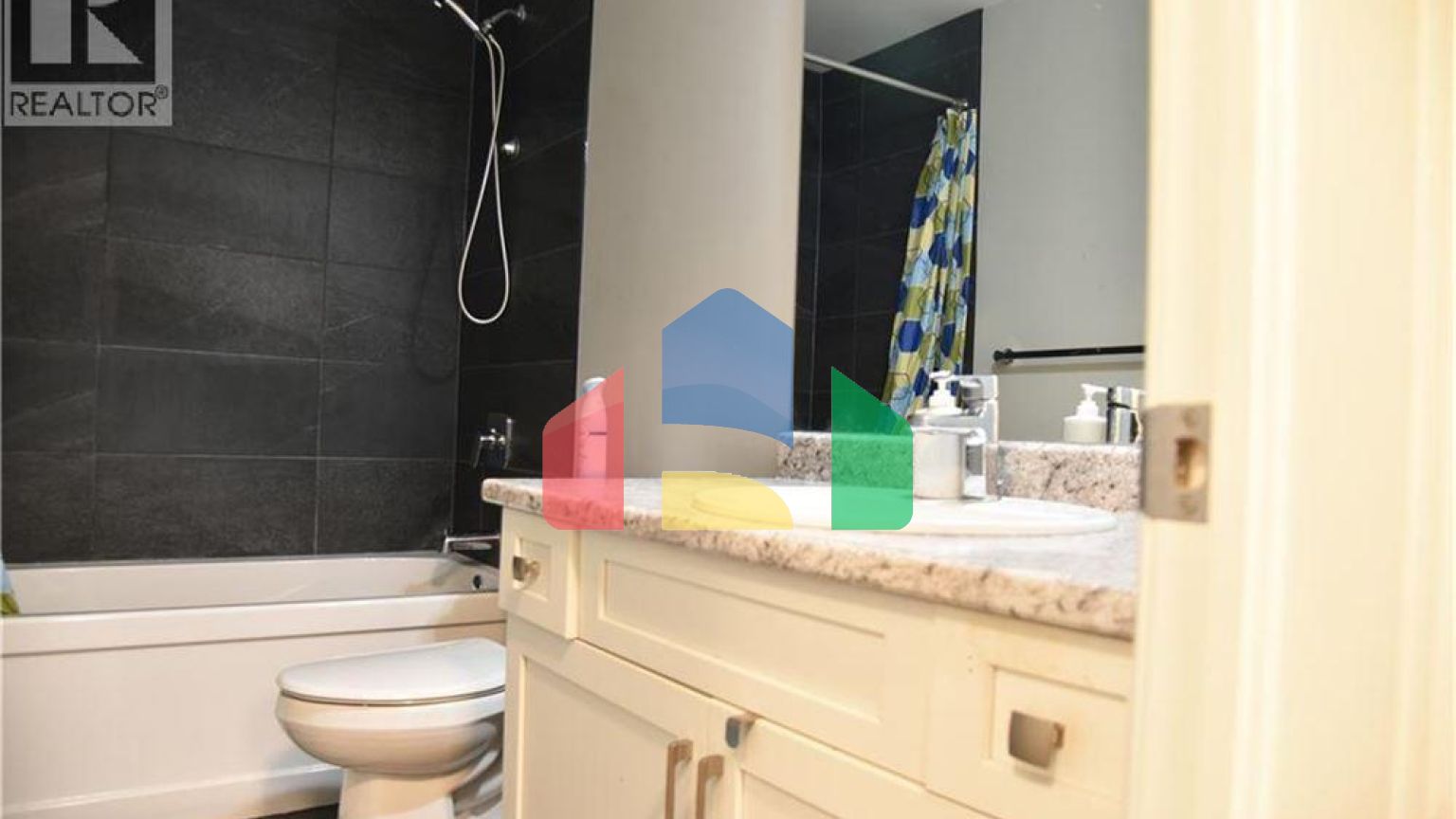 Residential - Single Family Home - London, Canada - Canada