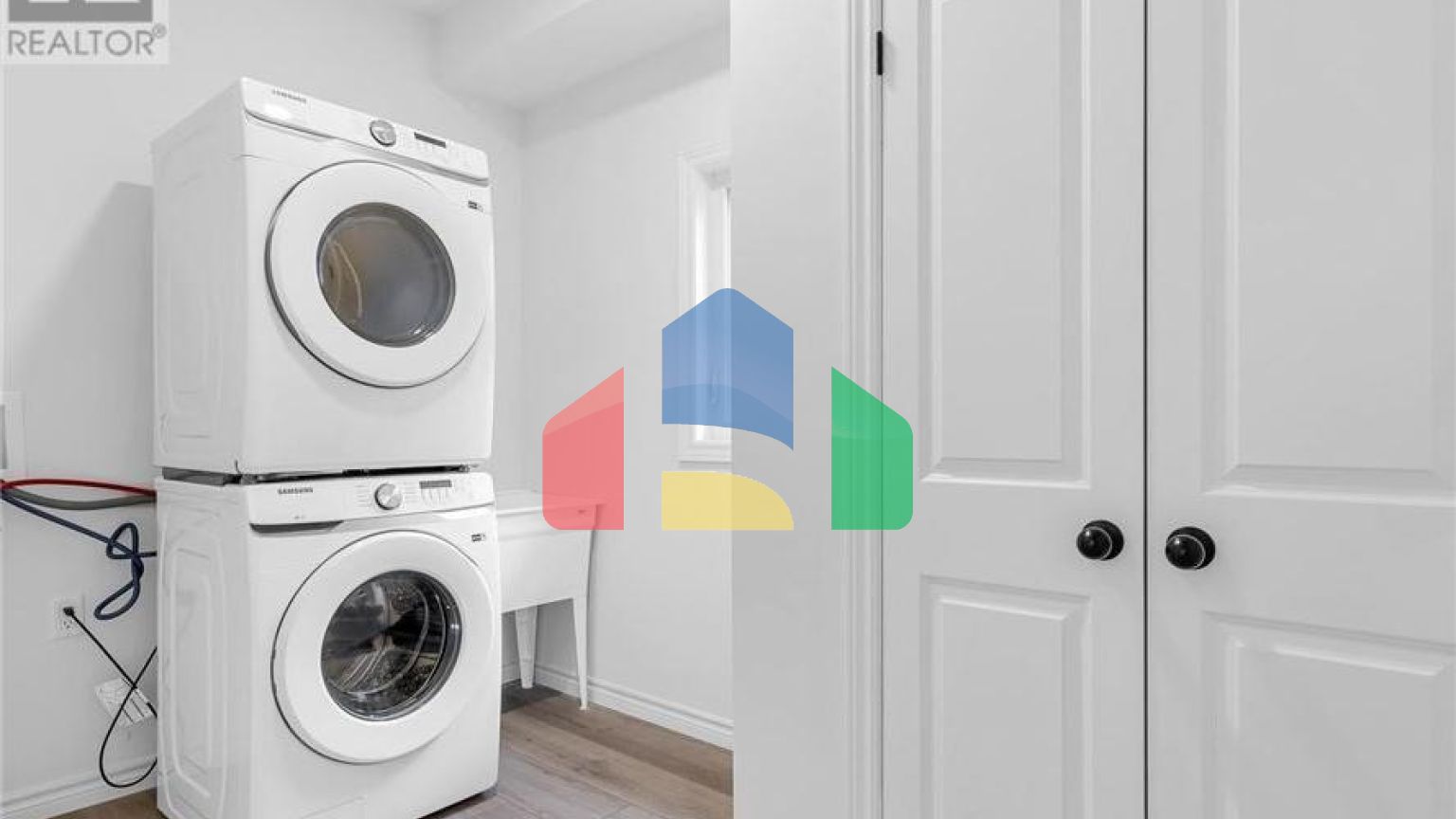 Residential - Single Family Home - London, Canada - Canada